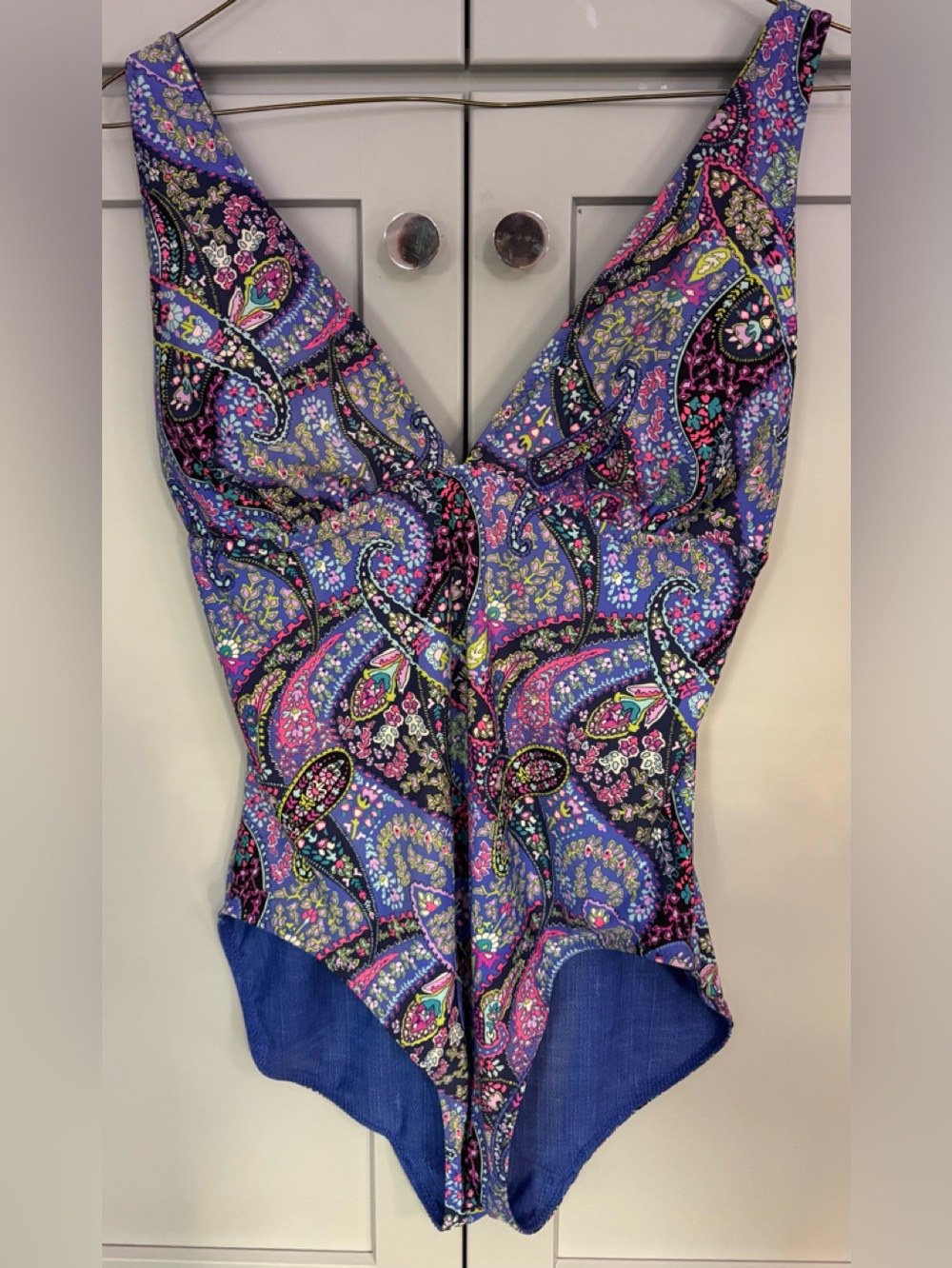 Vera Bradley V-Neck Paisley Print Swimsuit Size M (8-10)